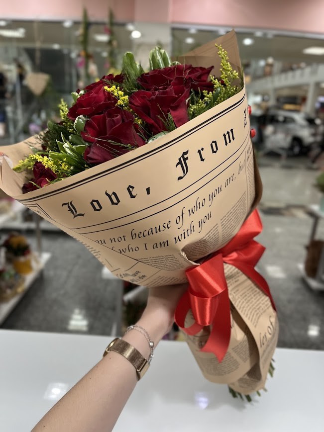 Buquê com 12 Rosas Tradicional 