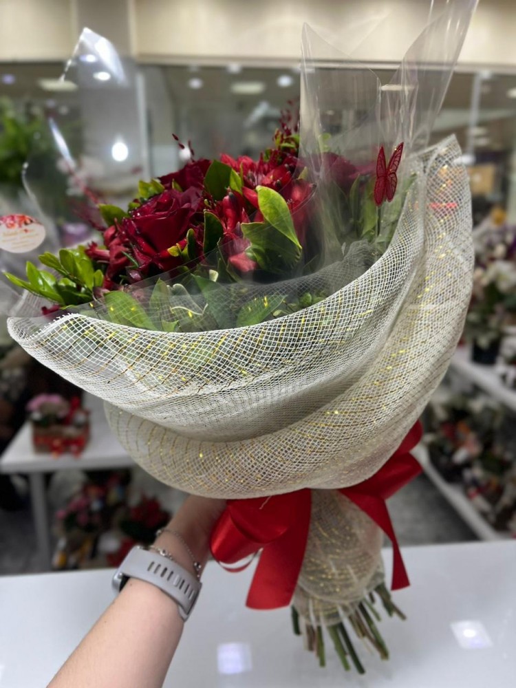 Buquê com 6 Rosas em Tela 