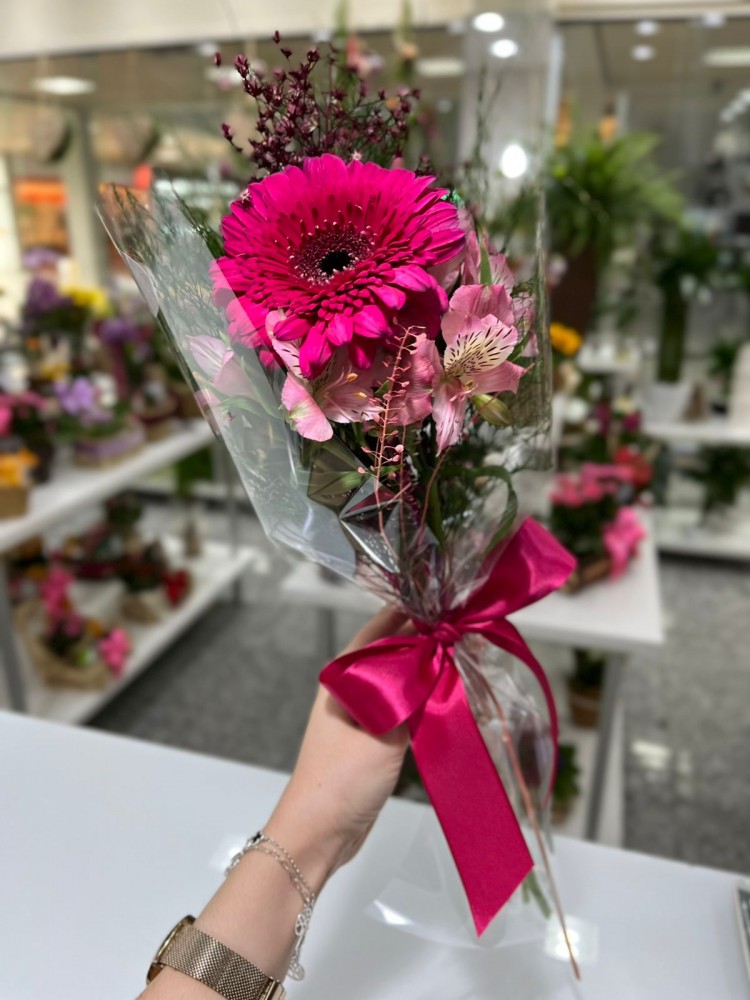 Gerbera com Acompanhamentos 